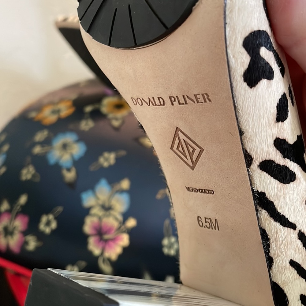 Leopard NWOT Donald Pliner Heels Size 6.5 - Picture 7 of 7